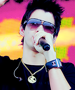 PetersonAnhaia's profile picture. brasileiro,gaúcho,colorado,18 anos,inteligente,futebol,signo touro ,pizza e o resto vc  descobre