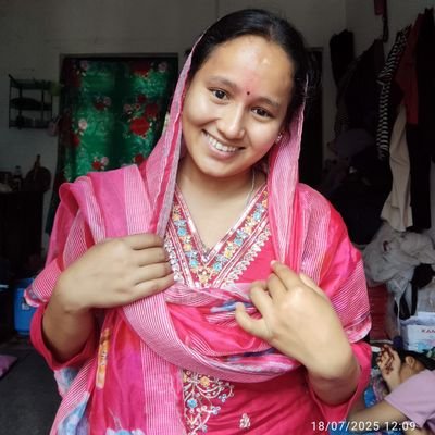 lalitakhati1612's profile picture. यो ठाउँ छोडेर अन्यत्र बसाई सान सकिन आमा
हजार प्रयास गर्दा पनि केहि गर्न सकिन आमा
दुनियाले  तिम्रो कोखलाई दोस् दिन्छ होला 
खुट्टा उचालेर तर हाम फालेर झन् सकेनआमा