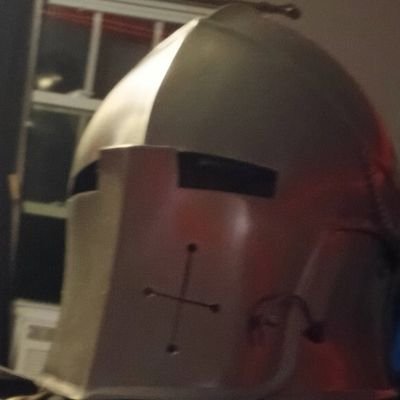 🛡️ Modern balaclava-wearing knight
⚔️ Knightposting, art, and hobbies
🎨 The art grind never stops
🖤 Living with a Dark Soul, no plan on going hollow