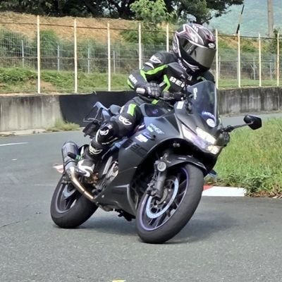 関東SUZUKIツーリング参加
関西ジクサーミーティング参加
四国九州信州山陰🏍️
R7/4/26サーキットデビュー🤩
150sfは9月事故10月廃車😩
250sfは半年で1万キロ越え😃
令和7年もがんばろ
TRIUMPHストリートトリプル765RS納車
車とストトリはこちら
@skipjacksumire