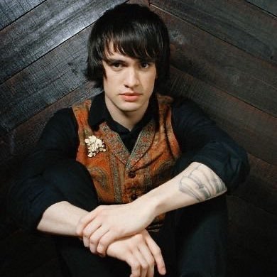 hi i’m Kobi, i love p!atd, fob, mcr, ptv, and moree. my pronouns are he/him^^