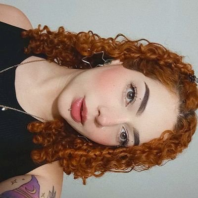 lrr__02's profile picture. Crespa, hip hoppa, casi politóloga de la UNAL.
💜💚 🇨🇴