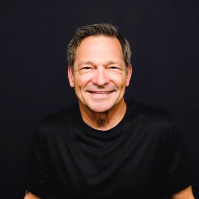 believer. humanitarian. humorist. Papa. Dad. Husband. Friend. co-fndr @Generosity.org @OasisLA