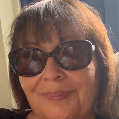 LizGid's profile picture. Common sense is my go to!