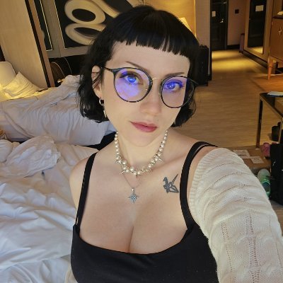 🌸 Sanrio stan 🌸 trinket collector 🌸 @NoGoodCitizen 🩷 🌸 @punkworkshop_us 🌸 https://t.co/qYrSGmIDZI 🌸 thepinkbambii@gmail.com