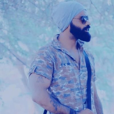 तुम थे वक्त था, मैं नहीं
मैं था वक्त था तुम नहीं
मैं हूं तुम हो वक्त नहीं
वक्त रहेगा मैं नहीं तुम नहीं ...!!