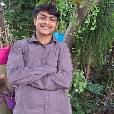 Y2kKaran's profile picture. Coding & Traveling