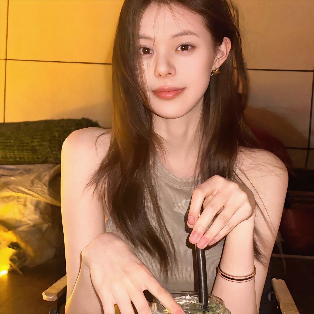 FNEQS42fMnYHWHF's profile picture. I believe good things happen every day!