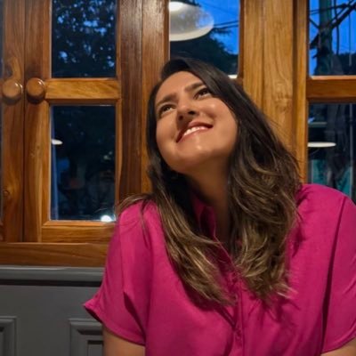 Cat mom, #craftbeer + #foodandbeverage marketing, OG #Bangalore, biryani fan. Chief Brand Officer. Opinions & tweets are mine. #supportlocal