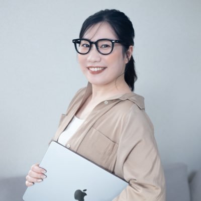 ami_webdesignn's profile picture. ブランドの価値を高めるホームページを制作 | HP・LP・バナー等 | 総制作件数10本↑ | Photoshop / Illustrator / figma | ヘアメイク歴9年・店舗責任者 | 受付状況→10月［ ◯  ］・11月［ ◯ ］| ご相談は無料・お気軽にDMよりお問い合わせください✉️