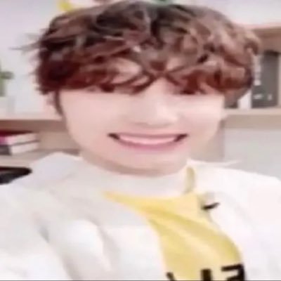moa ot5 from pre-debut, gllit, army since 2014 and peng peng biased