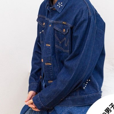20代 / バリタチ / 細身 / 大阪市内 場所有 / つるつるのお尻が好物🍑 on prep / myfans出ません⚠️