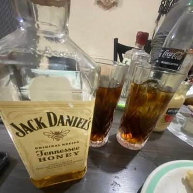 Jhonatan1845200's profile picture. nueva cuenta la pasada me la bloquearon , single solvente