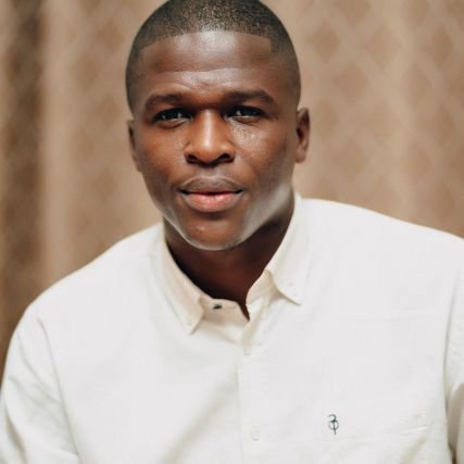 BompeliJ's profile picture. Le vrai bonheur n'est pas à attendre des autres,
 Mais de soi-même✍