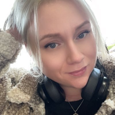 R6 Gamerin qSannyZG @Kreuzbau ♥️ Co Leader von @ZachGaming__ ♥️ Bester Coach @Gorillainho