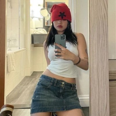 y4licha's profile picture. valtwt | EN/ID