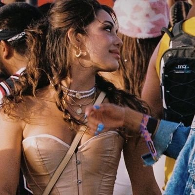 itstatesworld's profile picture. ⠀⠀⠀ ⠀⠀⠀𖧷⠀⁎ ݁ .⠀ 𝓢𝗛𝗘 𝓦𝗔𝗦 𝓜𝗔𝗗𝗘 𝓞𝗙 𝓢𝗨𝗡𝗟𝗜𝗚𝗛𝗧⠀ .ᐟ.ᐟ⠀⠀╱╱⠀⠀〝 chill 𝙗𝙖𝙗𝙚, we’re 𝙖𝙡𝙡 𝙗𝙖𝙙 in someone’s story 〞