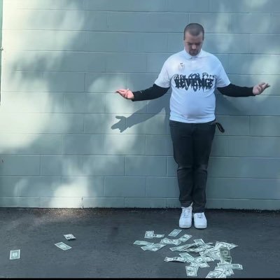 FetcherSol's profile picture. professional fudder