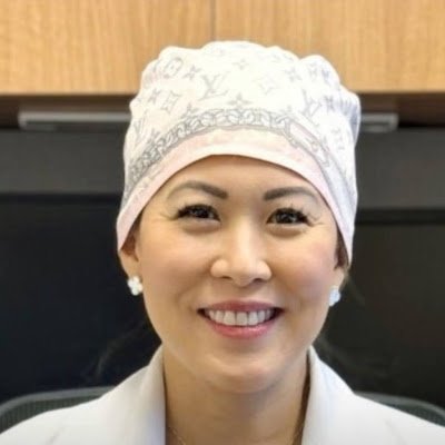 인생은 당신이 다른 계획을 세우느라 바쁜 동안 당신에게 일어나는 일입니다. 항상 행복하세요. 그리고 안전하세요.