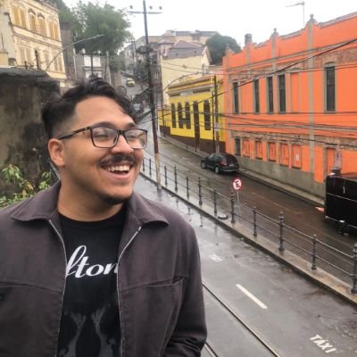 estudante de letras (infelizmente) •
presbiteriano e metido a artistinha