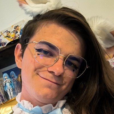 YouTubeuse, Streameuse affiliée et monteuse, je traverse différentes réalités en sirotant mon Picon (Nectar divin) | PV : @octavia_pv 🏳️⚧️ : she/elle.