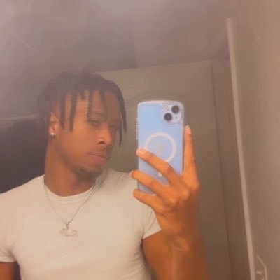 sliimmmmm23's profile picture. 