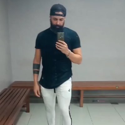 Santannanior's profile picture. 