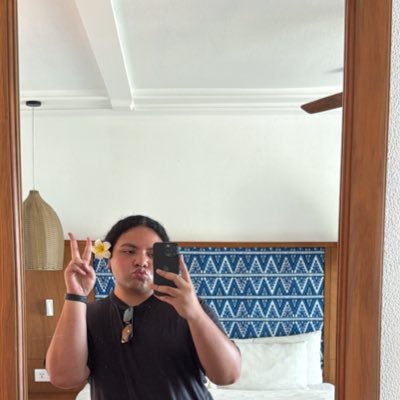 cheekysalz's profile picture. block me, block you… block everyone ☝🏽