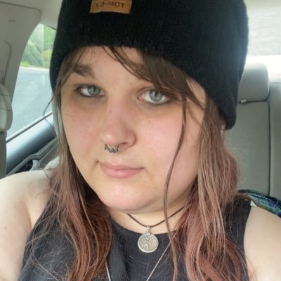 names AJ, you either came for my warhammer models or my nudes, 26/they/them 🏳️🌈🏳️⚧️
