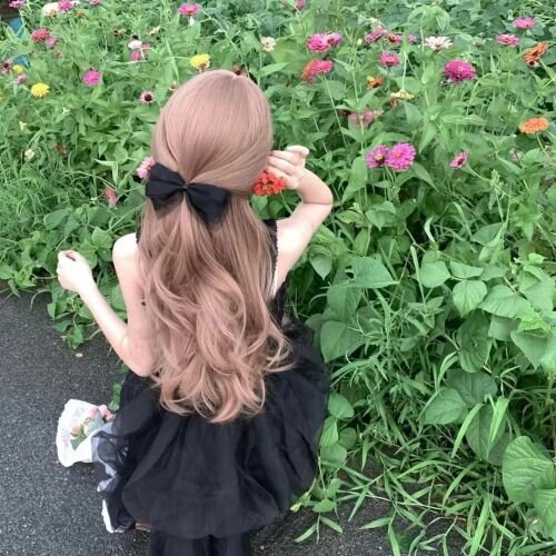 Oovopir8136757's profile picture. Dancing with fireflies & unfinished poems