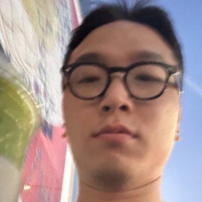 I'm a software engineer and early-stage founder. Focusing on craft and clarity with fewer meetings, deeper work, and steady progress.