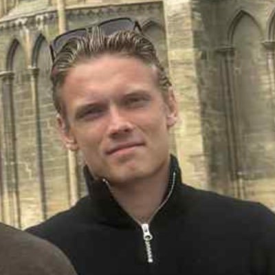 Filiplarsson__'s profile picture. Alive