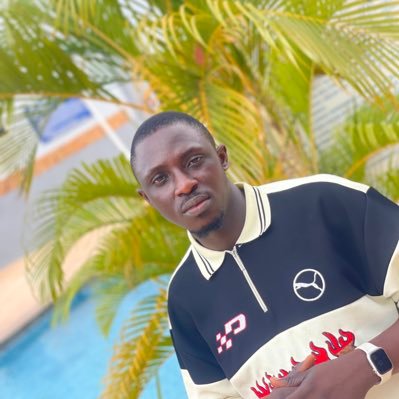HonAyowole's profile picture. An Optimist😇|| Football lover⚽️|| @wizkidayo 🦅❤️|| @chelseafc 💙💙