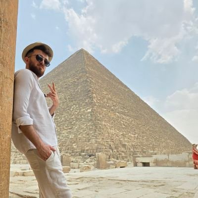 ozgurtevlihev's profile picture. görsel sanatlar  öğretmeni 👨🏼‍🎨