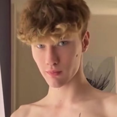 swoopy__boy's profile picture. love travelling, fun conversations, dancing like an idiot and moaning while jerking off 🐱🏳️‍🌈 ➡️ FREE LINK 🔽🔽🔽🔽