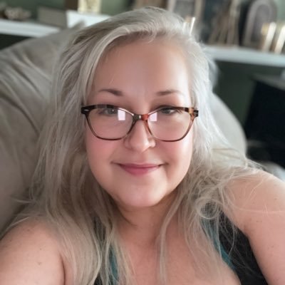 JD, Artist, Author, Great Dane mum. Recovering Lawyer. Foodie. Reader. Traveler. Vaxxed AF. 🏳️🌈 Blue dot. Love is Love. She/Her.
