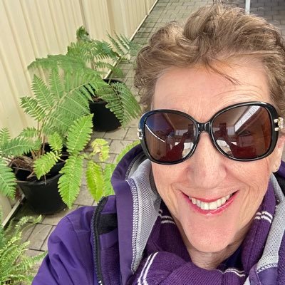 FreoDockers AFL & FreoDockerAFLW #foreverfreo praying for a flag b4 I die . I had a close call this year but no flag so. can’t die yet 💜