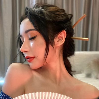Ꭱachel Aurora Fletcher. Profile