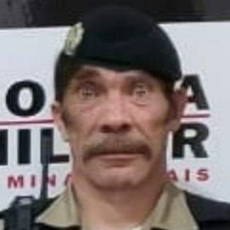 CayoKj's profile picture. Só penso e falo merda.