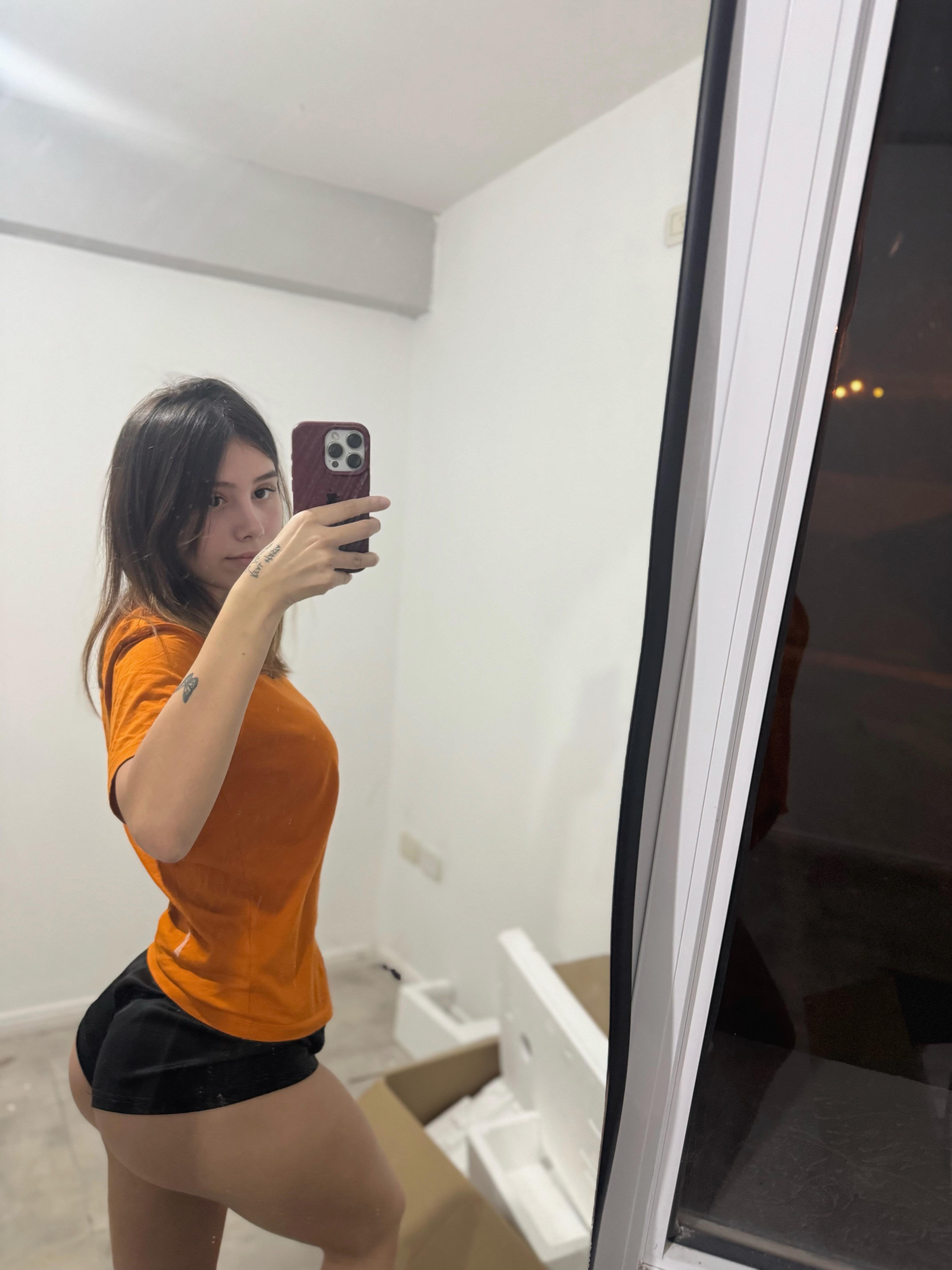 Need a new content parntnerrr heheeh, follow my main @crushonaprilx , reply there.