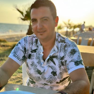 🇹🇷 𐱅𐰇𐰼𐰰 🇹🇷İnsan dediğin zeki ,çevik , komik ve alkolik olmalı :!) G A L A T A S A R A Y 💫