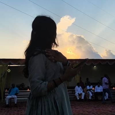 priyuuu07's profile picture. राधे कृष्णा ✨🙏🏻