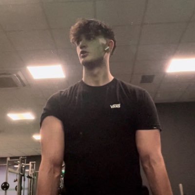 @Auuro7