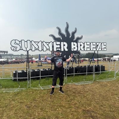 pugachevskiy's profile picture. play stupid games win stupid prizes