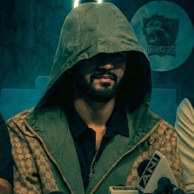 #ElvishYadav my jaan
Perfectly imperfect. Beautifully chaotic
Breaking rules and records.
A paradox looking for a purpose
Follow main id @vijay_bhaii