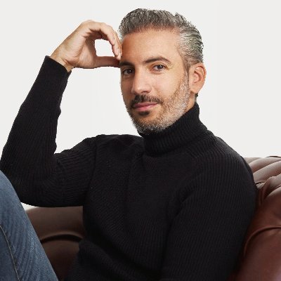 ✨Speaker y Autor #1 en relaciones
♥️El Amor Bonito sí existe: aquí te digo cómo
lograrlo
#TeamAmorBonito
+100k alumnos💎
👇🏻 Mi PODCAST AQUI 👇🏻