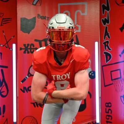 Troy High Class of 26 🤼♂️ 🏈Pos: LS, DL H/W 6’0 185 GPA:3.88 Bench 250 Squat 335 Deadlift 475 Clean 205 damonwiley809@gmail.com #AGTG