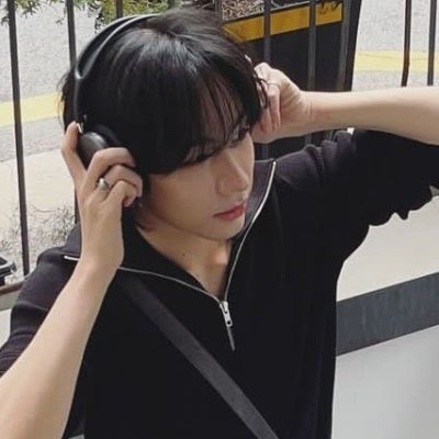 hanyoungzleague's profile picture. 