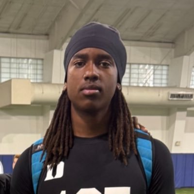 #3 QB in NC 2028 | GPA: 4.5|| Ht: 6'2 || Weight: 195 | Squat: 450 |bench: 225| Hand size: