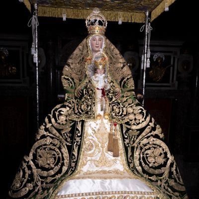 Perfil oficial de la Asociación de Fieles de Ntra. Sra. de los Reyes y S.Fernando. Patrona de Sevilla y su Archidiócesis,con sede en Capilla Real de la Catedral